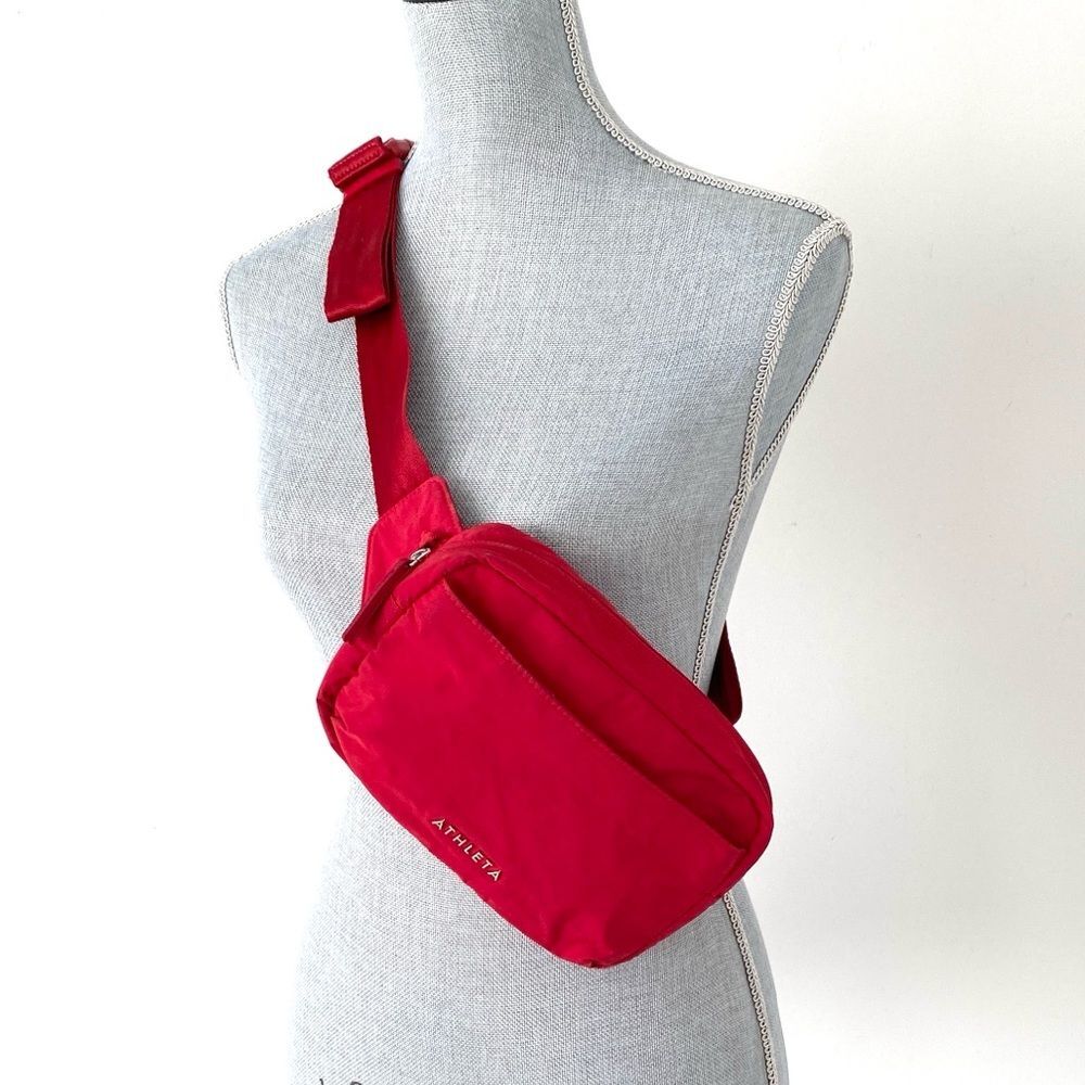 Athleta All About Crossbody Belt Bag OS Red Silver Logo Casual Chic Lightweight - Picture 2 of 14